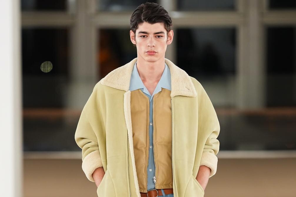 Auralee（オーラリー）── 素材から始まる日本の静かな革命