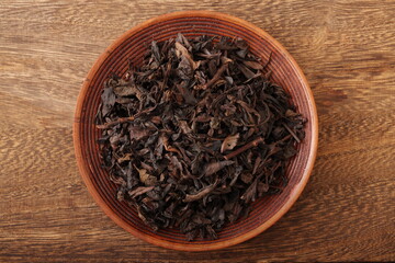 烏龍茶の香りが好きな方におすすめの香水｜深い烏龍茶フレグランス