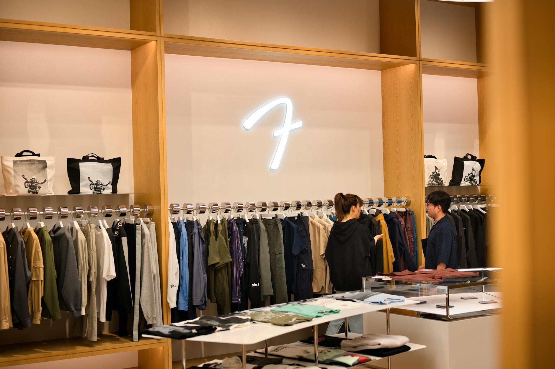東京のサングラス&アイウェア専門店｜表情を変える一本