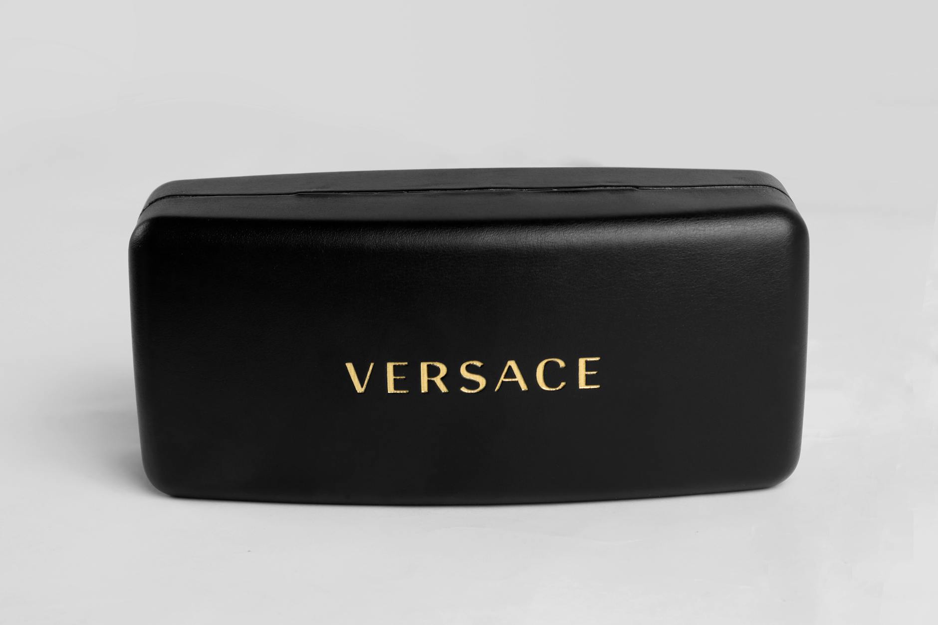 ハイブランドショップから学ぶ陳列術｜自宅で再現する美学
