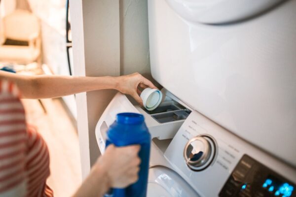 古着の洗濯とケア — ヴィンテージを長く着るための素材別お手入れ