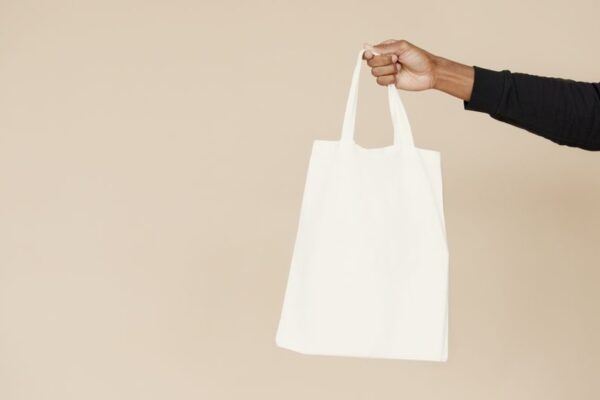 Telfar（テルファー）— 米国NYC Queens生まれ、「Not for you—for everyone」を掲げる21年の独立系ハウス